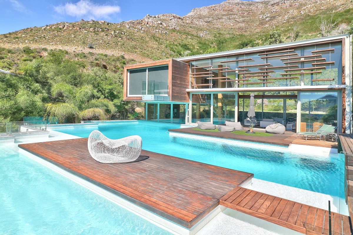 Spa House 18 Suzanne Avenue Hout Bay